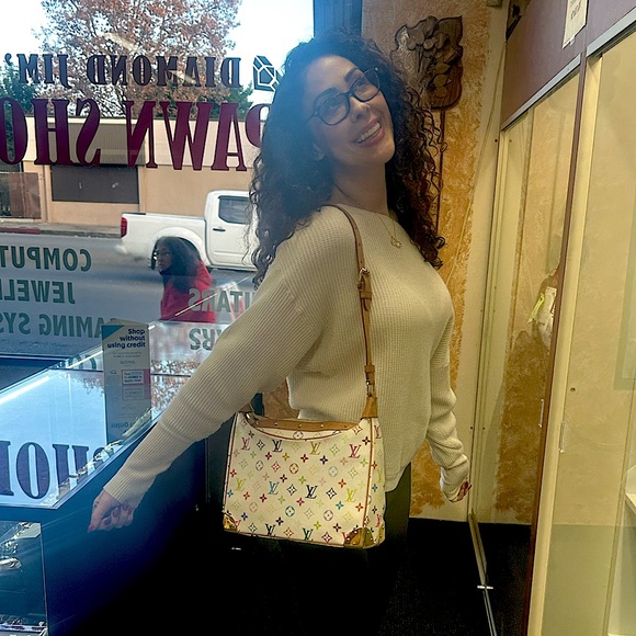 LOUIS VUITTON Monogram
Multicolor Boulogne shoulder bag - Picture 8 of 16